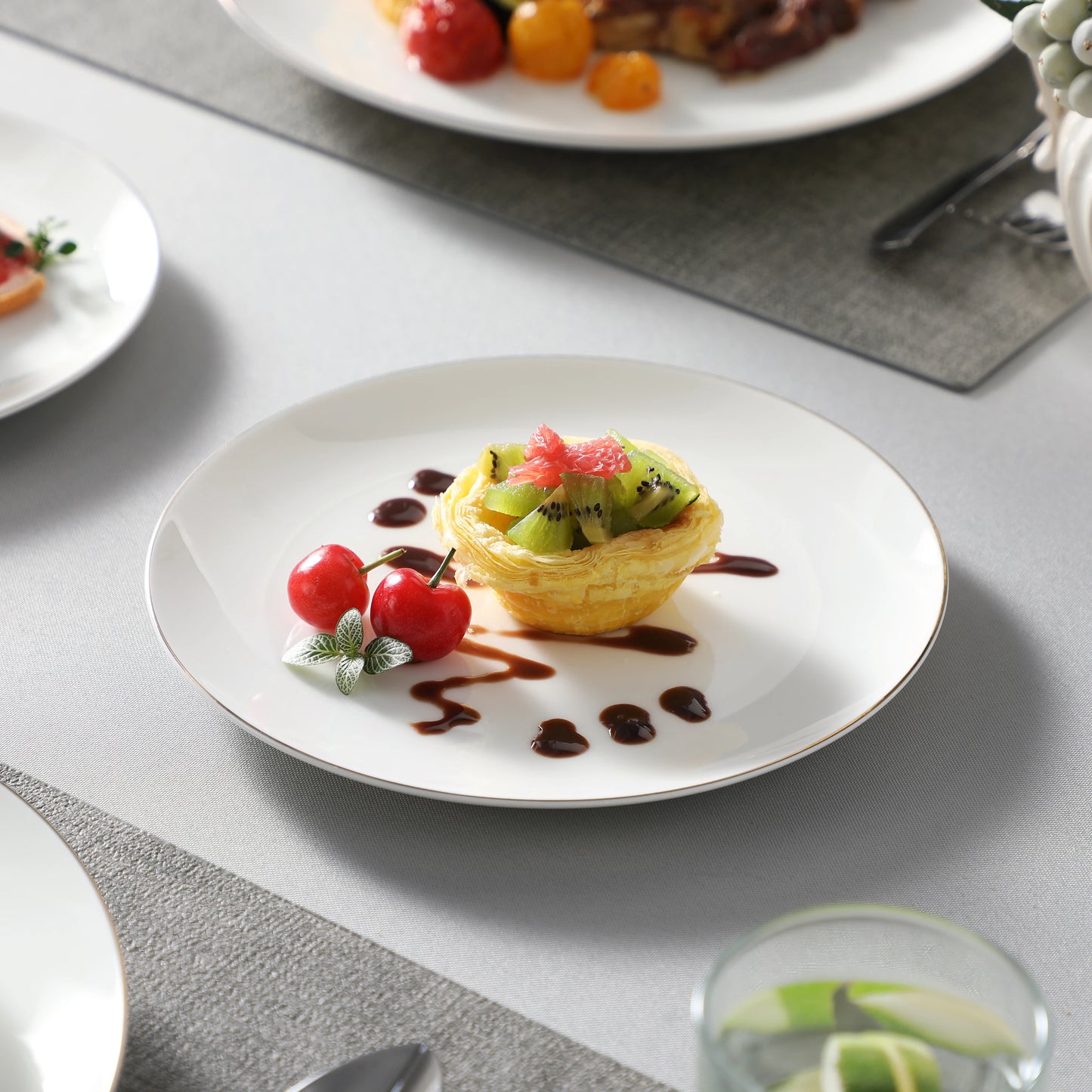 Malacasa Bone China Nordic White Dinnerware Set With Golden Rim
