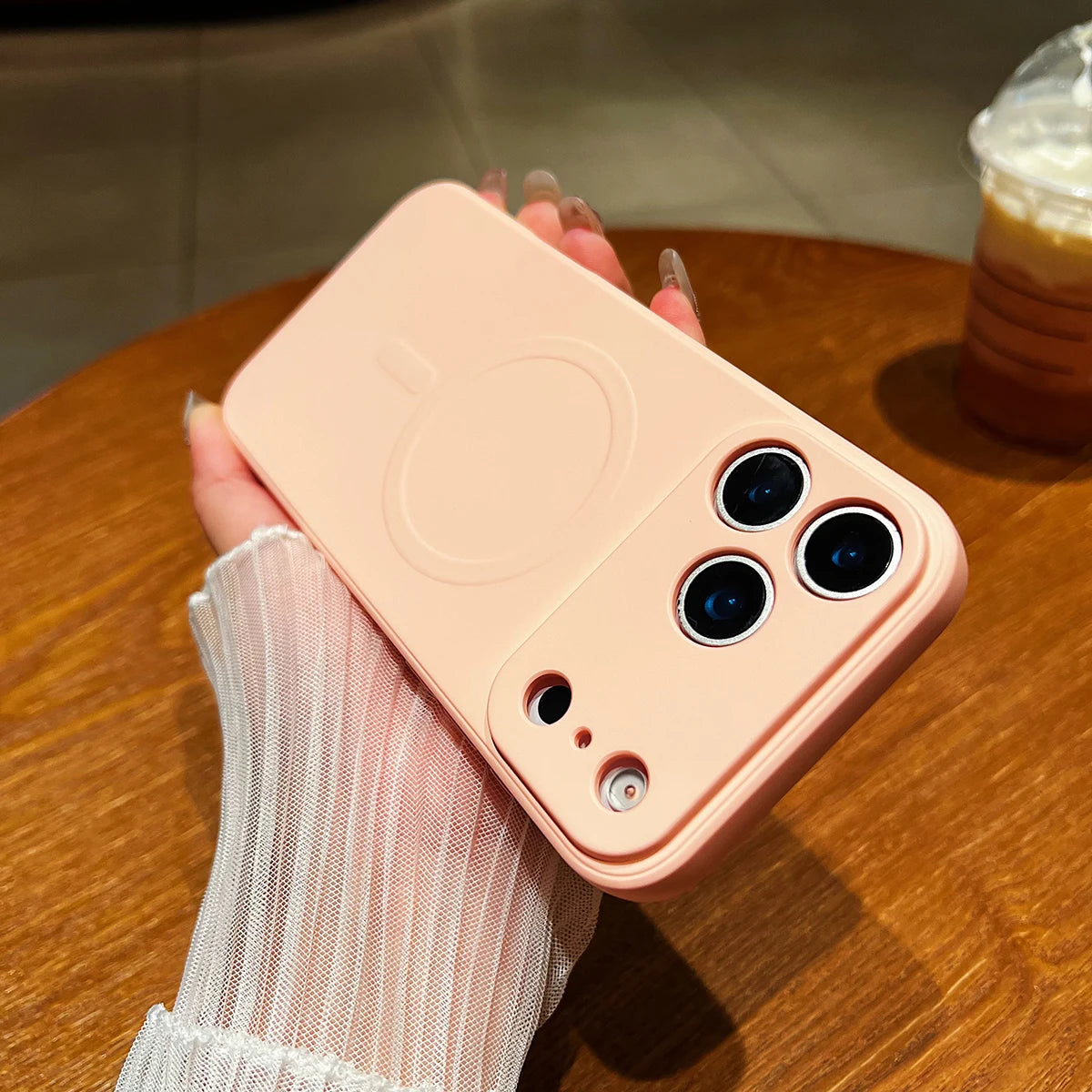Licoers iPhone 17 Air Magnetic Liquid Silicone Case
