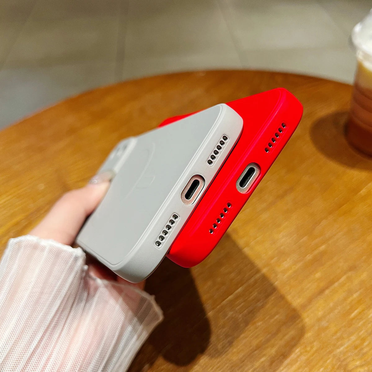 Licoers iPhone 17 Air Magnetic Liquid Silicone Case
